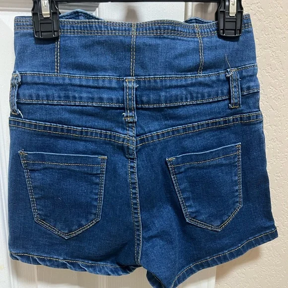 Short - Picture 3 of 3